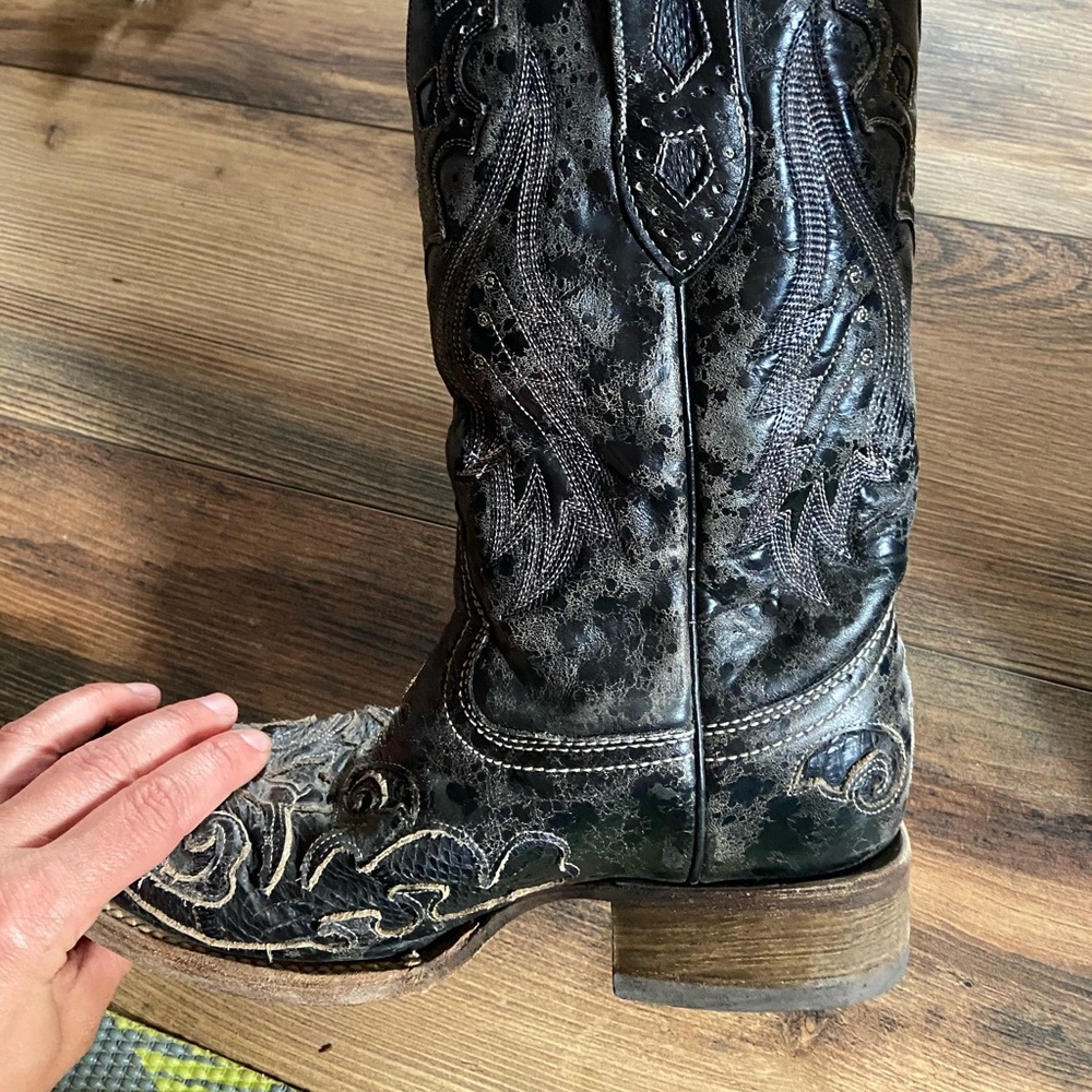 Corral Python Inlay boots 7.5B - Picture 6 of 8